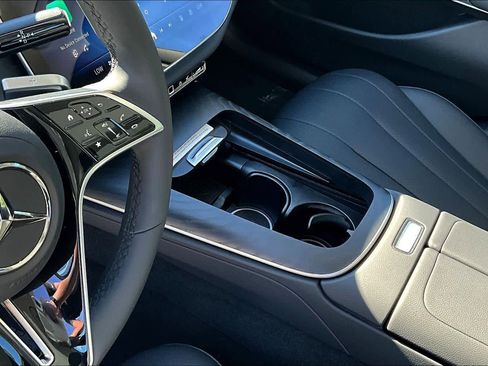 Used 2025 Mercedes-Benz E 350 Sedan image 16