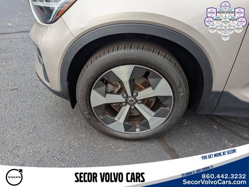 Certified 2023 Volvo XC40 B5 Plus image 27