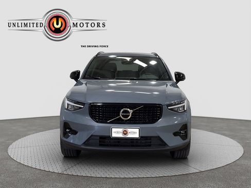 Used 2023 Volvo XC40 B5 Plus w/ Climate Package AWD/4WD image 14