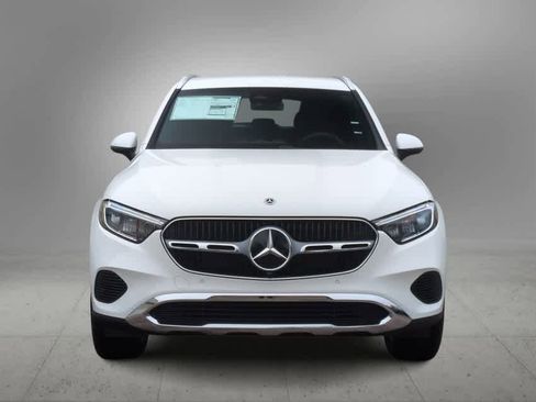 Used 2025 Mercedes-Benz GLC 300 4MATIC image 3