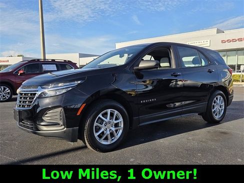 Used 2023 Chevrolet Equinox LS image 3