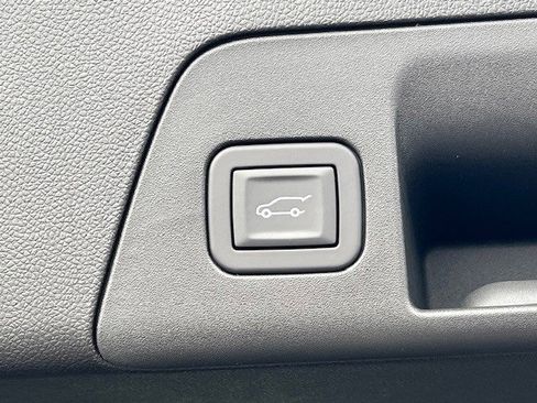 Used 2025 Buick Envision Sport Touring image 37