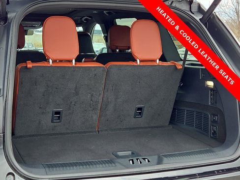 Used 2025 Lincoln Aviator Reserve w/ Equipment Group 201A image 9