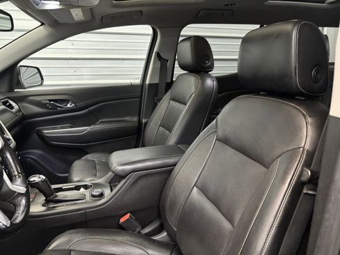 Used 2019 GMC Acadia SLT image 11