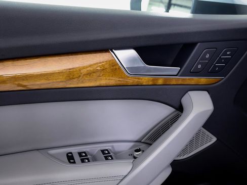 Used 2023 Audi Q5 2.0T Premium Plus w/ Premium Plus Package image 22