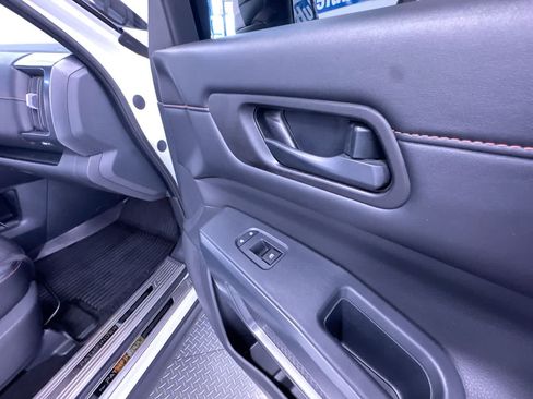 Used 2024 Nissan Pathfinder Rock Creek AWD/4WD image 37