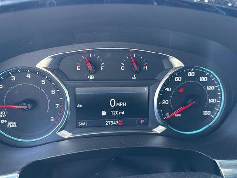 Used 2023 Chevrolet Traverse LT FWD image 8