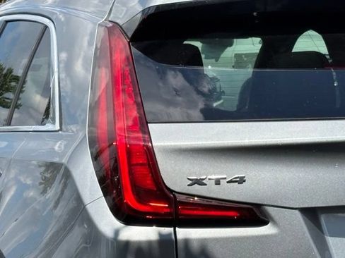 Used 2023 Cadillac XT4 Premium Luxury FWD image 9
