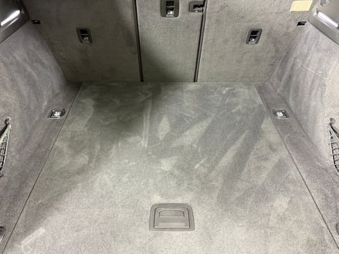 Used 2021 Audi e-tron Premium Plus w/ Premium Plus Package image 20