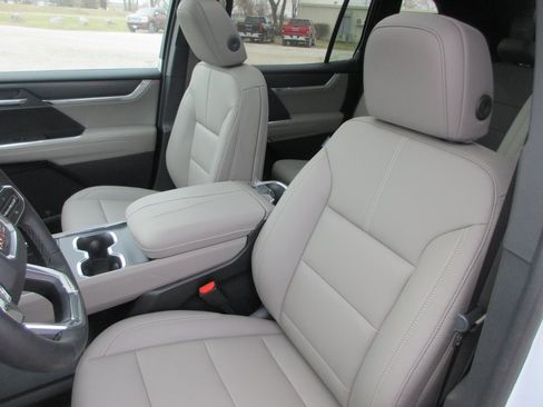 New 2026 GMC Acadia Elevation w/ Elevation Premium Package image 13