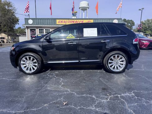 Used 2013 Lincoln MKX Base AWD 4dr SUV image 2