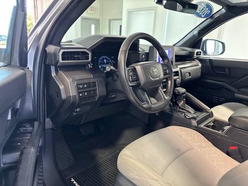 Used 2025 Toyota Tacoma SR5 AWD/4WD image 6