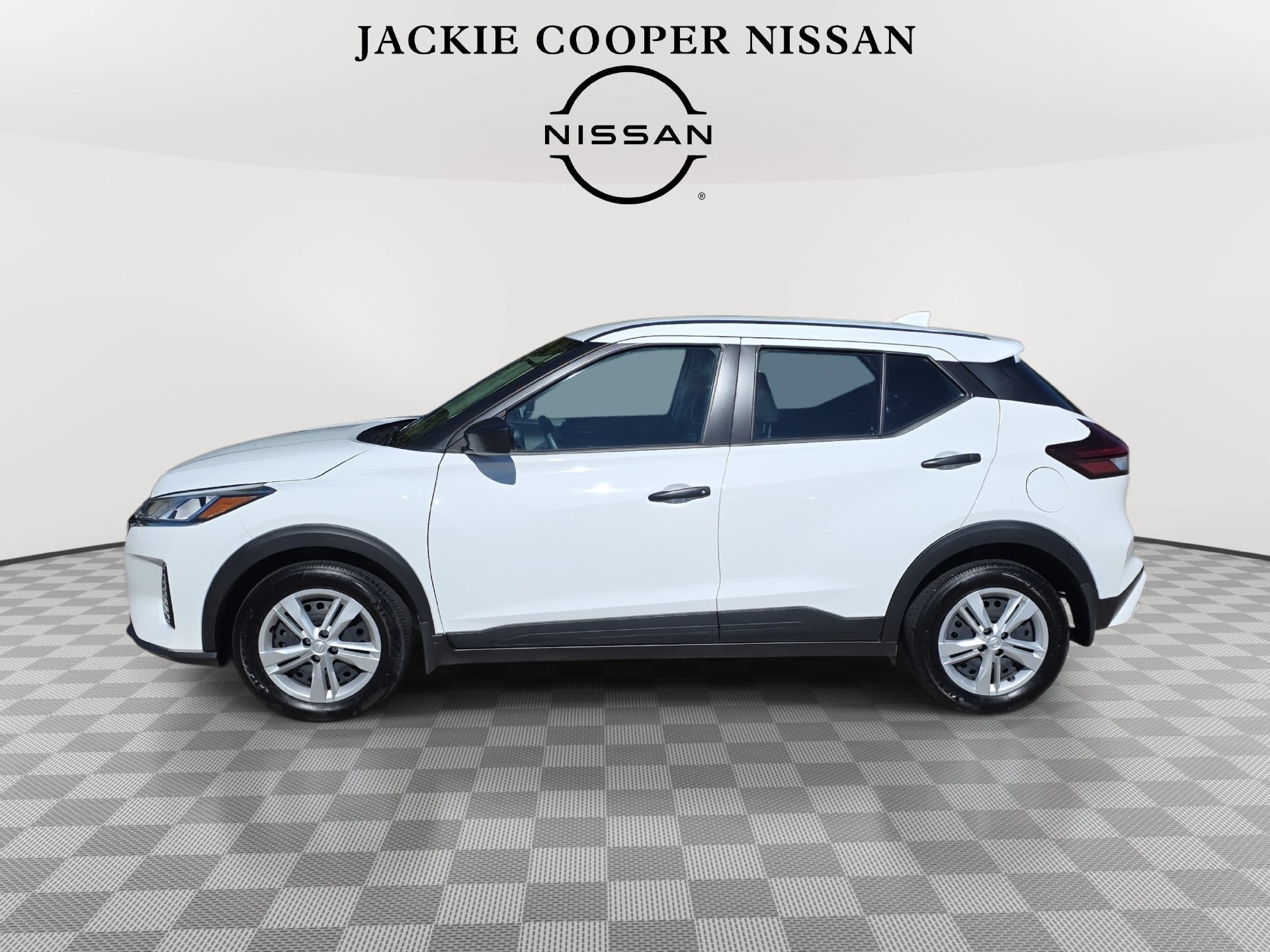 Certified 2025 Nissan Kicks Play S FWD image 8