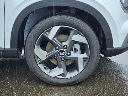 Used 2026 Hyundai Venue SEL image 9