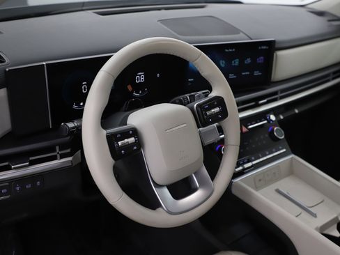 Used 2025 Hyundai Santa Fe SEL image 22