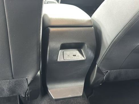 Used 2024 Subaru Crosstrek 2.0i Premium image 36