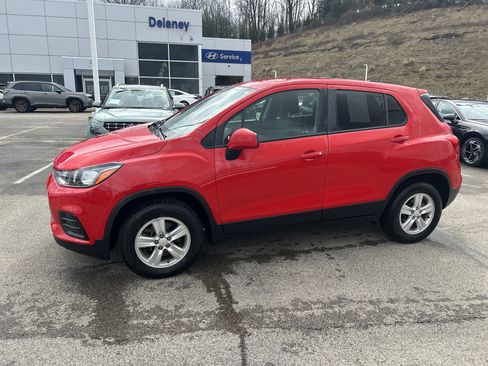 Used 2020 Chevrolet Trax LS w/ Tint and Cruise Package image 24