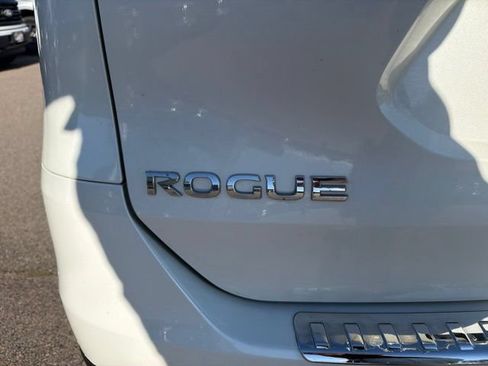Used 2016 Nissan Rogue SL w/ SL Premium Package AWD/4WD image 13