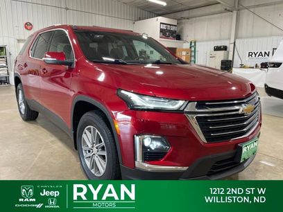 Used 2023 Chevrolet Traverse LT