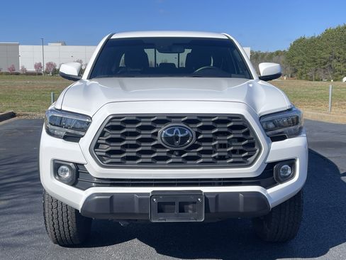Used 2023 Toyota Tacoma TRD Off-Road w/ Advanced Technology Package image 3