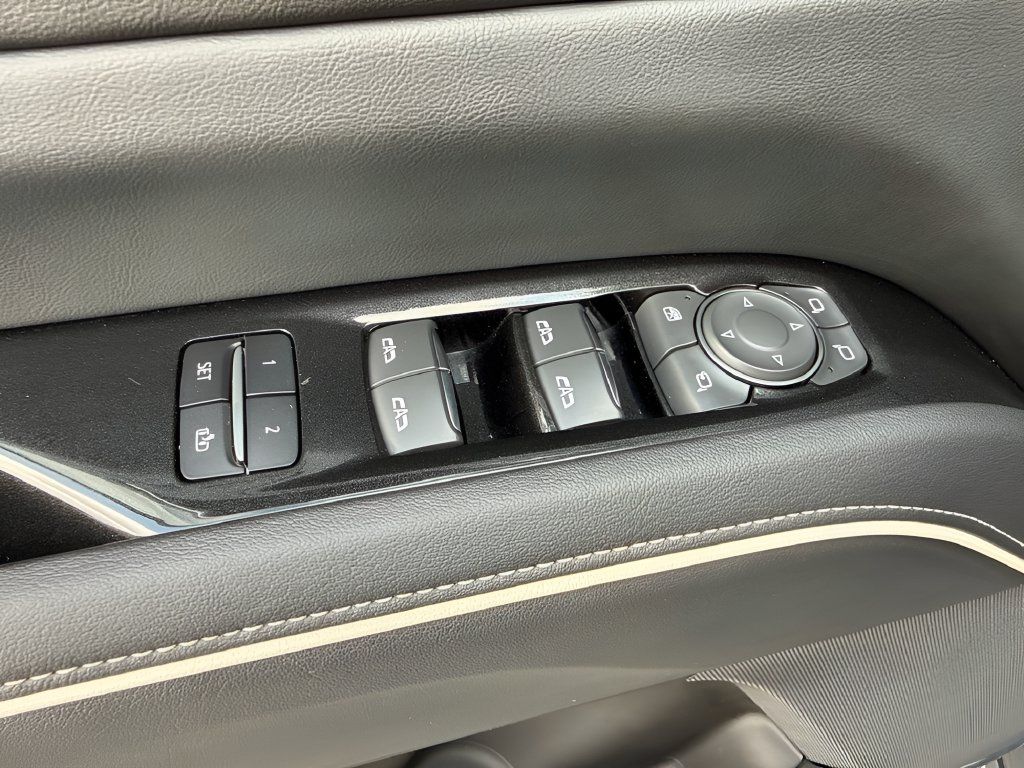 Used 2022 Cadillac Escalade ESV Sport w/ Touring Package AWD/4WD image 30