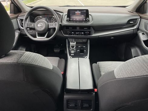 Used 2023 Nissan Rogue SV FWD image 10