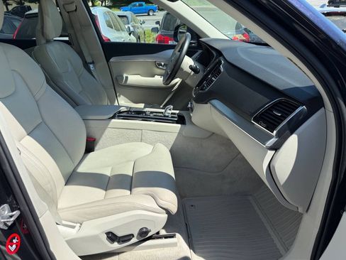 Used 2016 Volvo XC90 T8 Momentum w/ Vision Package AWD/4WD image 20