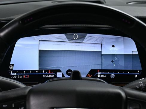 Used 2023 Cadillac Escalade ESV Premium Luxury image 27