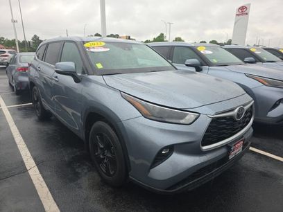 Used 2022 Toyota Highlander LE