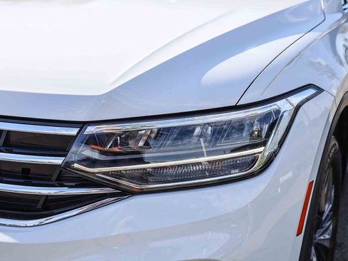 Used 2022 Volkswagen Tiguan SE FWD image 10