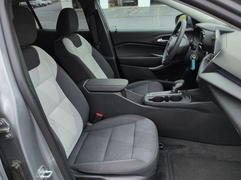 Certified 2024 Chevrolet Trax LS w/ LS Convenience Package FWD image 27