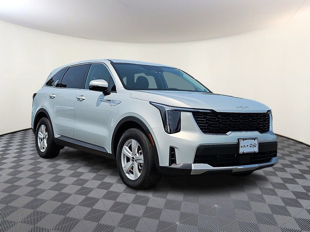 Certified 2026 Kia Sorento LX FWD image 1