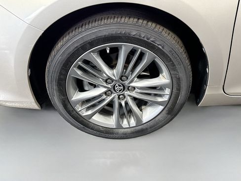 Used 2017 Toyota Camry SE FWD image 37