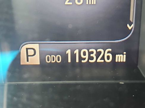 Used 2015 Toyota Camry SE image 10