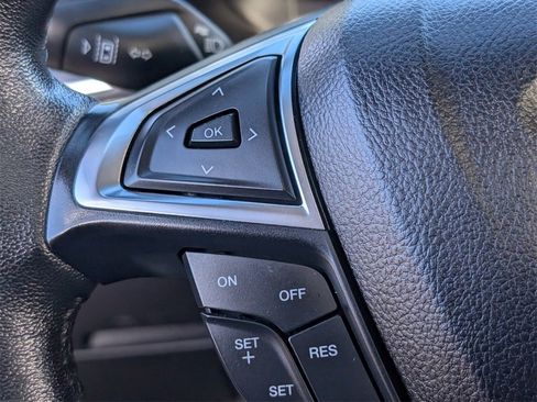 Used 2021 Ford Edge Titanium image 28