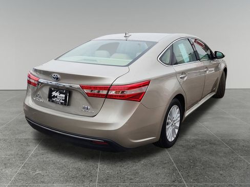 Used 2013 Toyota Avalon XLE Premium image 5