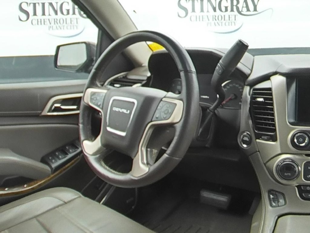 Used 2016 GMC Yukon XL Denali w/ Open Road Package RWD image 16