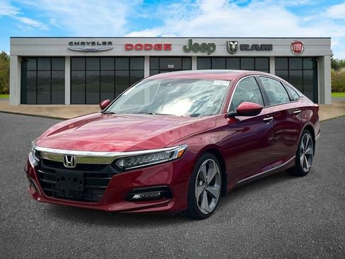 Used 2018 Honda Accord Touring image 7