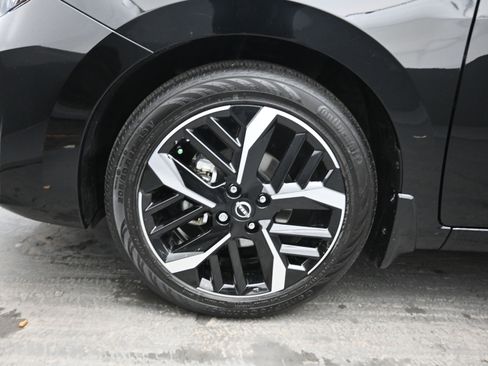 Certified 2025 Nissan Versa SR w/ Trunk Package image 9