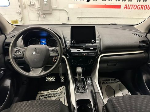 Used 2022 Mitsubishi Eclipse Cross LE image 24