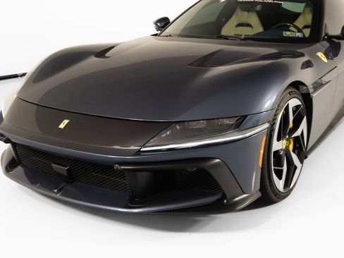 Certified 2025 Ferrari 12Cilindri RWD image 9