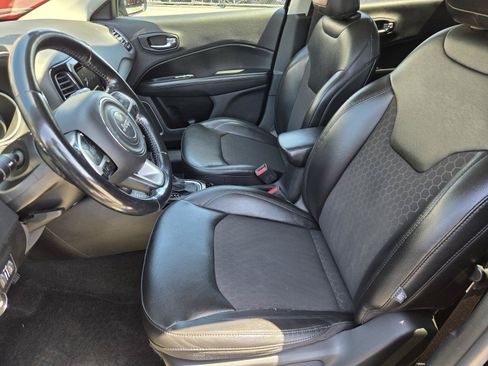 Used 2020 Jeep Compass Latitude AWD/4WD image 19