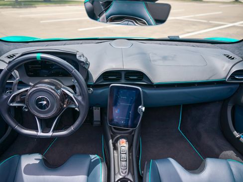 Used 2025 McLaren Artura Spider RWD image 88