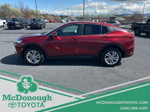 Used 2024 Buick Envista Preferred image 3