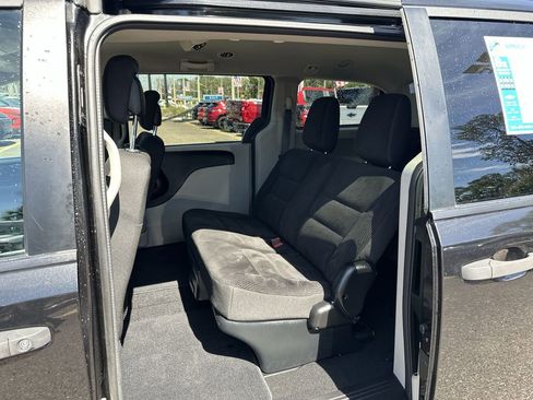 Used 2019 Dodge Grand Caravan SE image 27
