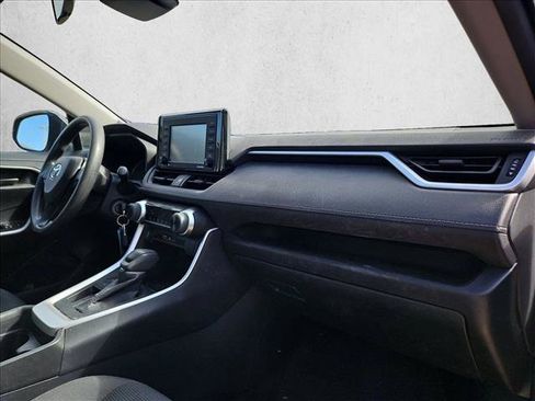 Used 2021 Toyota RAV4 LE image 14