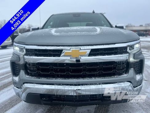 Used 2025 Chevrolet Silverado 1500 LT image 9