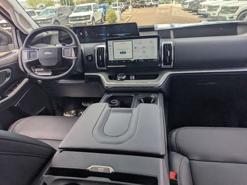 New 2026 Ford Expedition Platinum w/ Driver's Package AWD/4WD image 16