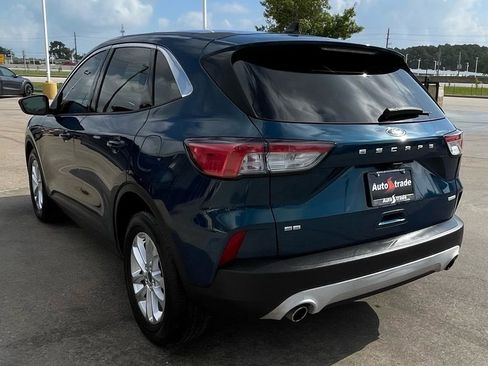 Used 2020 Ford Escape SE image 6