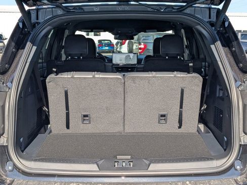 New 2026 Ford Explorer ST-Line w/ ST-Line Street Pack image 13